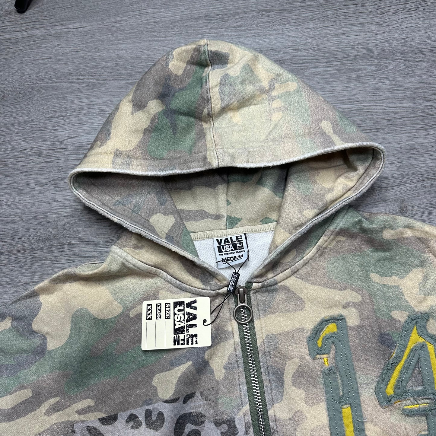 VALE FOREVER CHEETAH CAMO ZIP UP