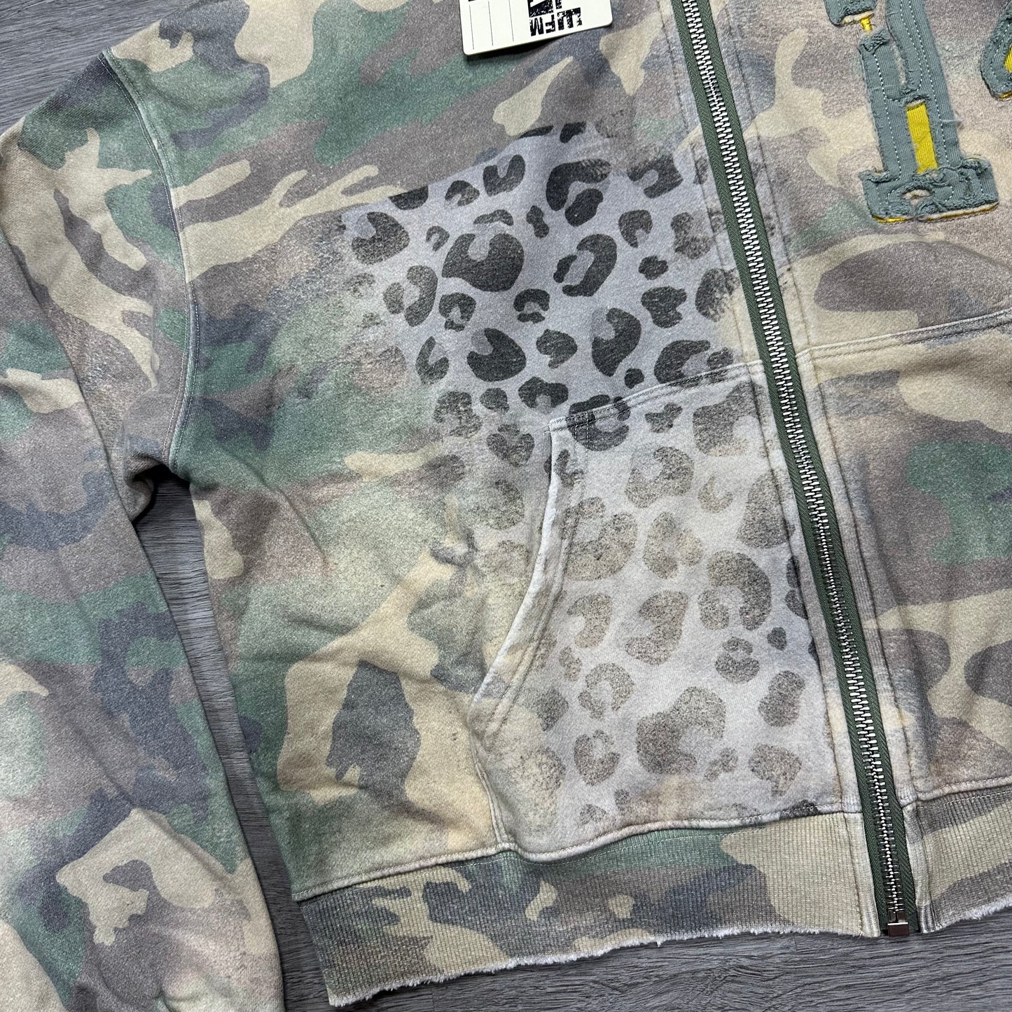 VALE FOREVER CHEETAH CAMO ZIP UP