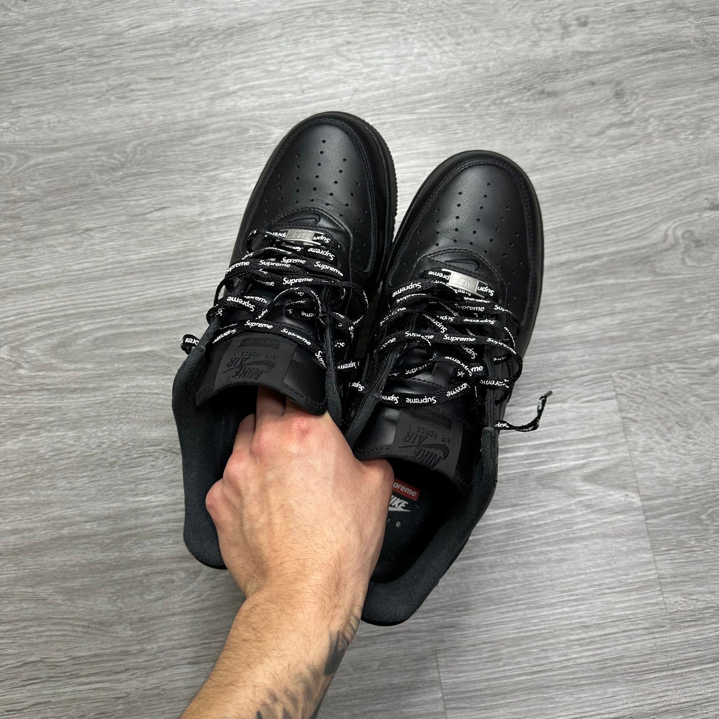 Nike Air Force 1 Low Supreme Black
