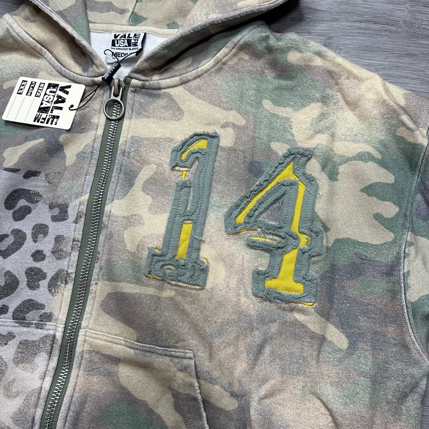 VALE FOREVER CHEETAH CAMO ZIP UP