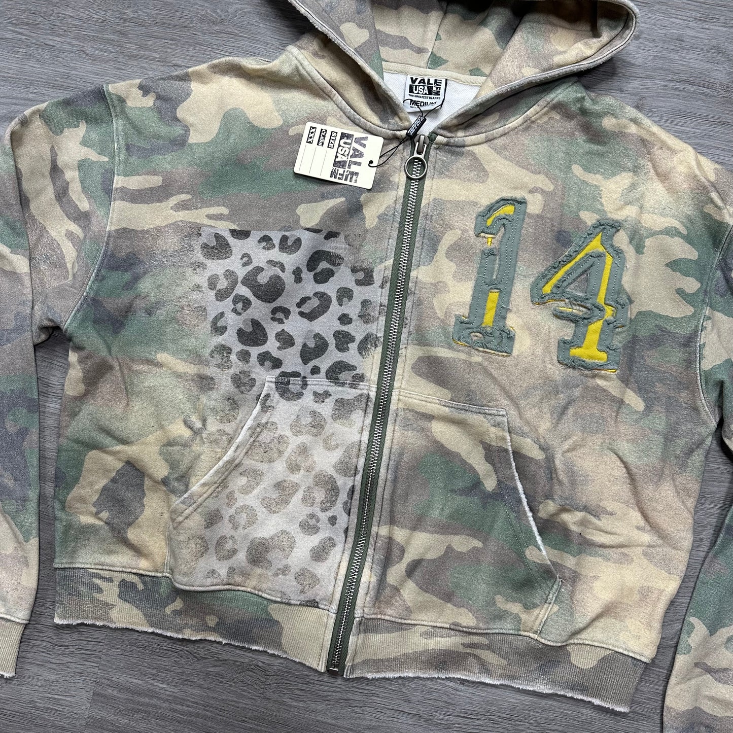 VALE FOREVER CHEETAH CAMO ZIP UP
