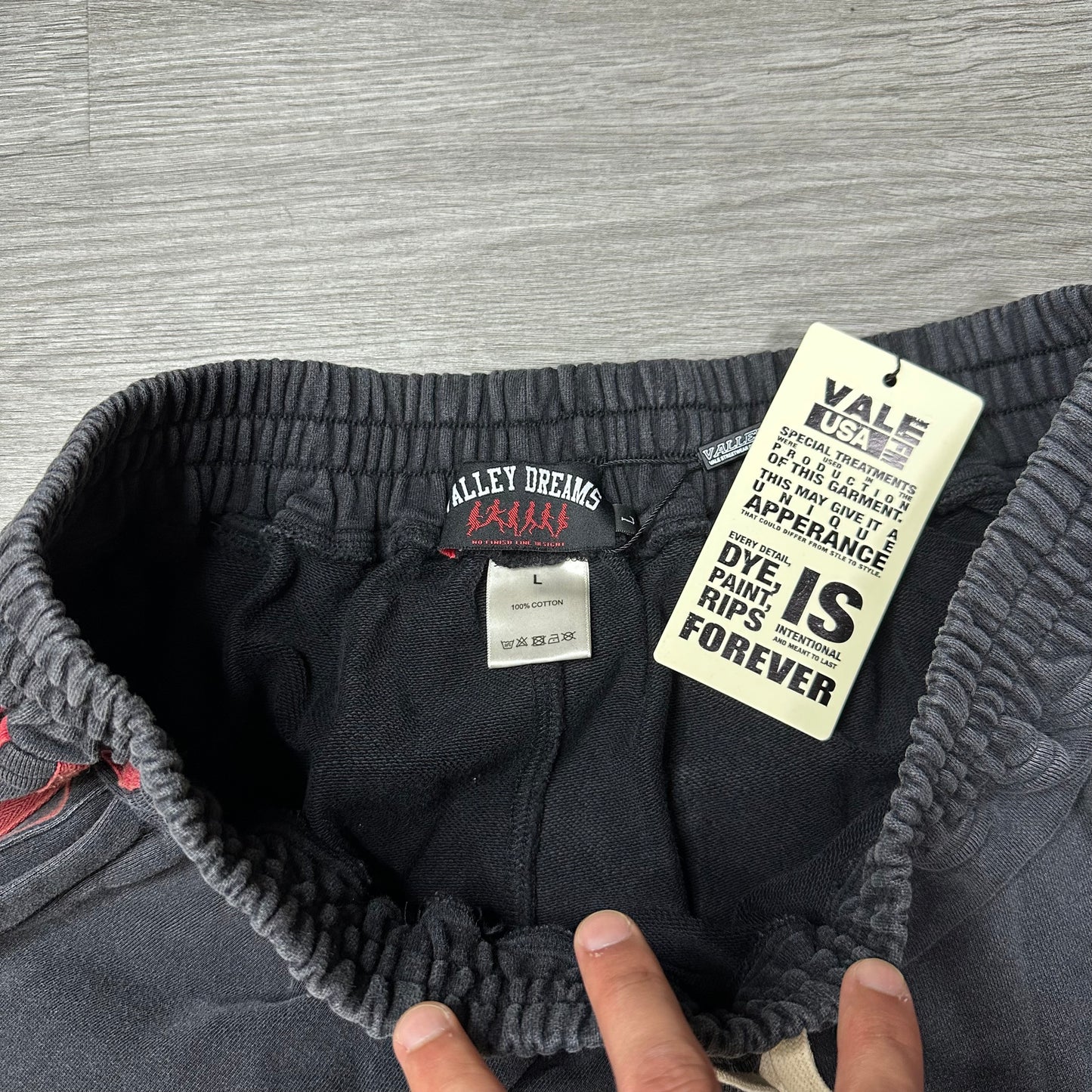 Vale Forever Anthem Tracks Black