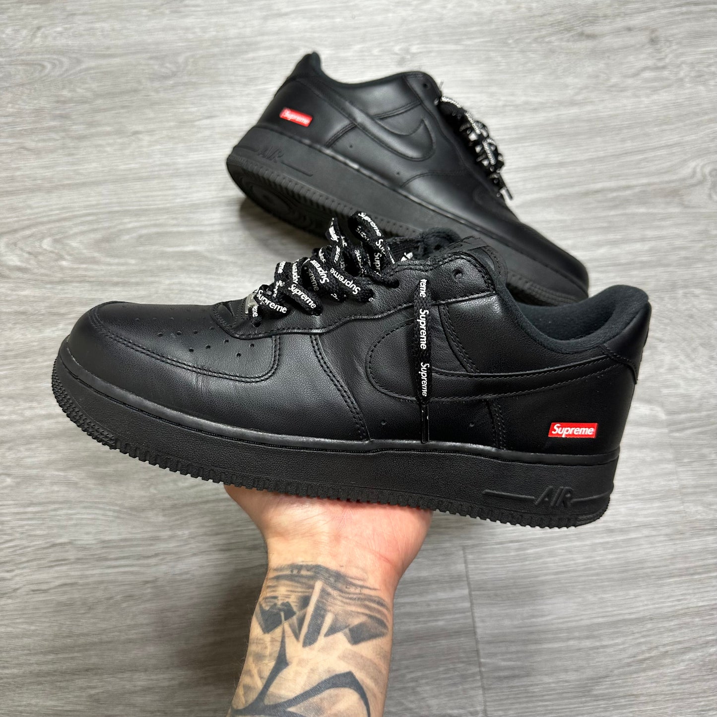 Nike Air Force 1 Low Supreme Black