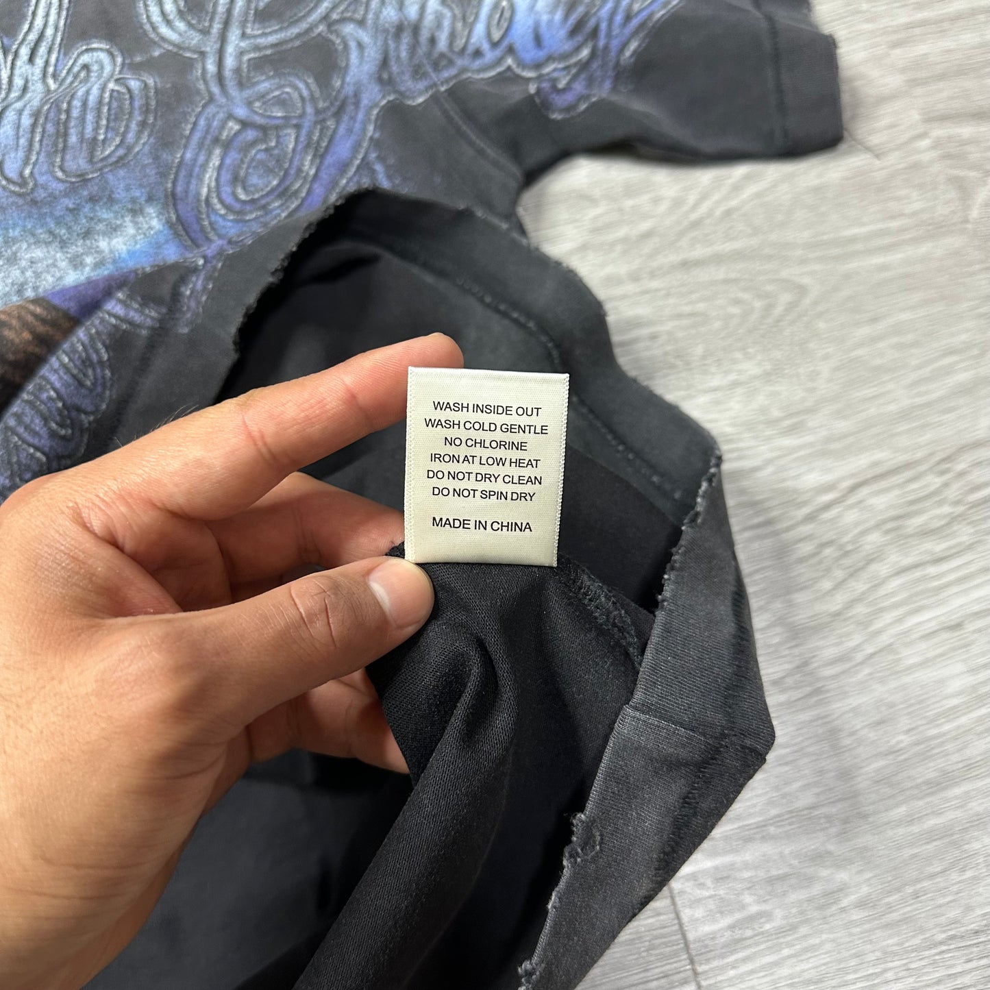 Vale Forever Crosses Tee