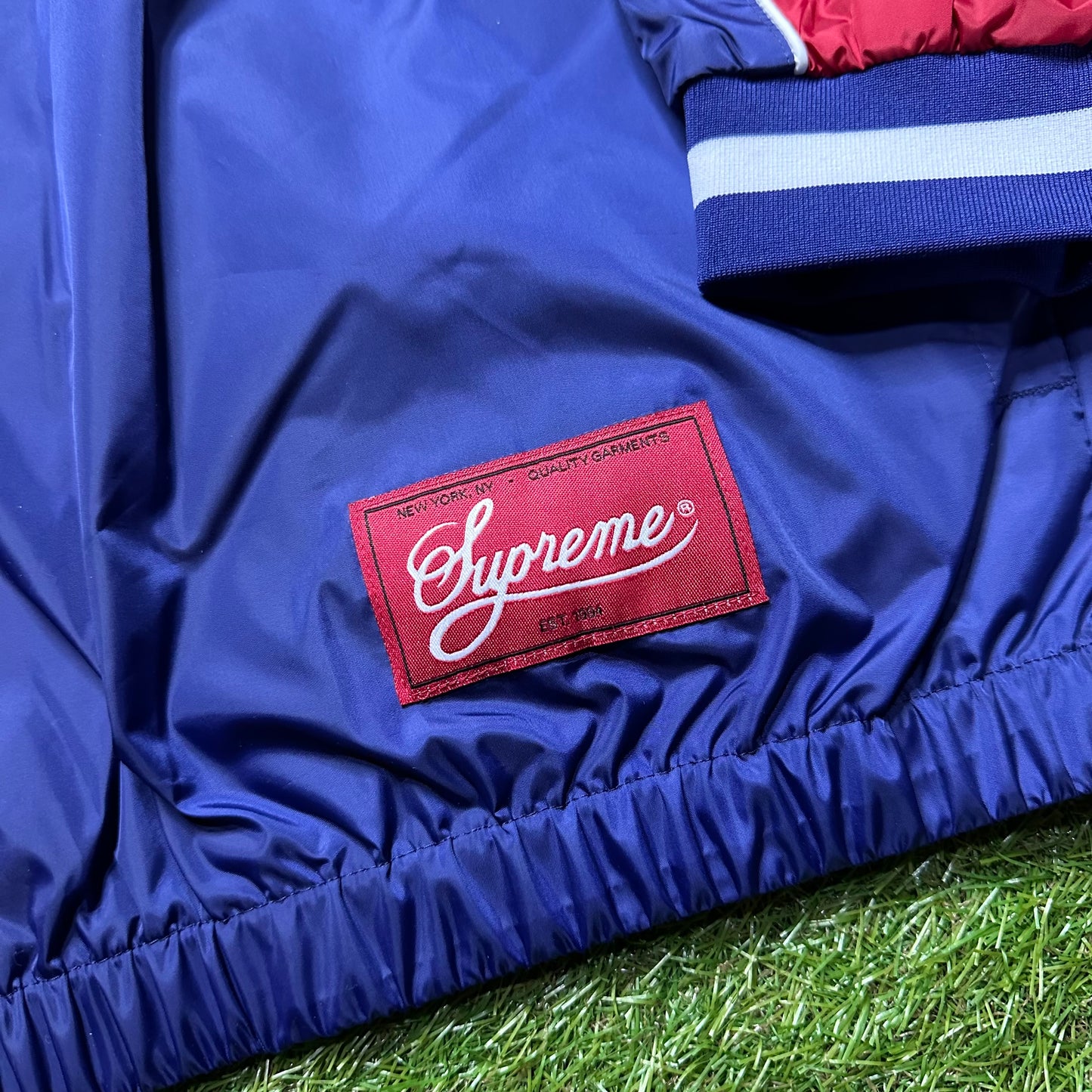 Supreme Hooded Warm Up Pullover Navy