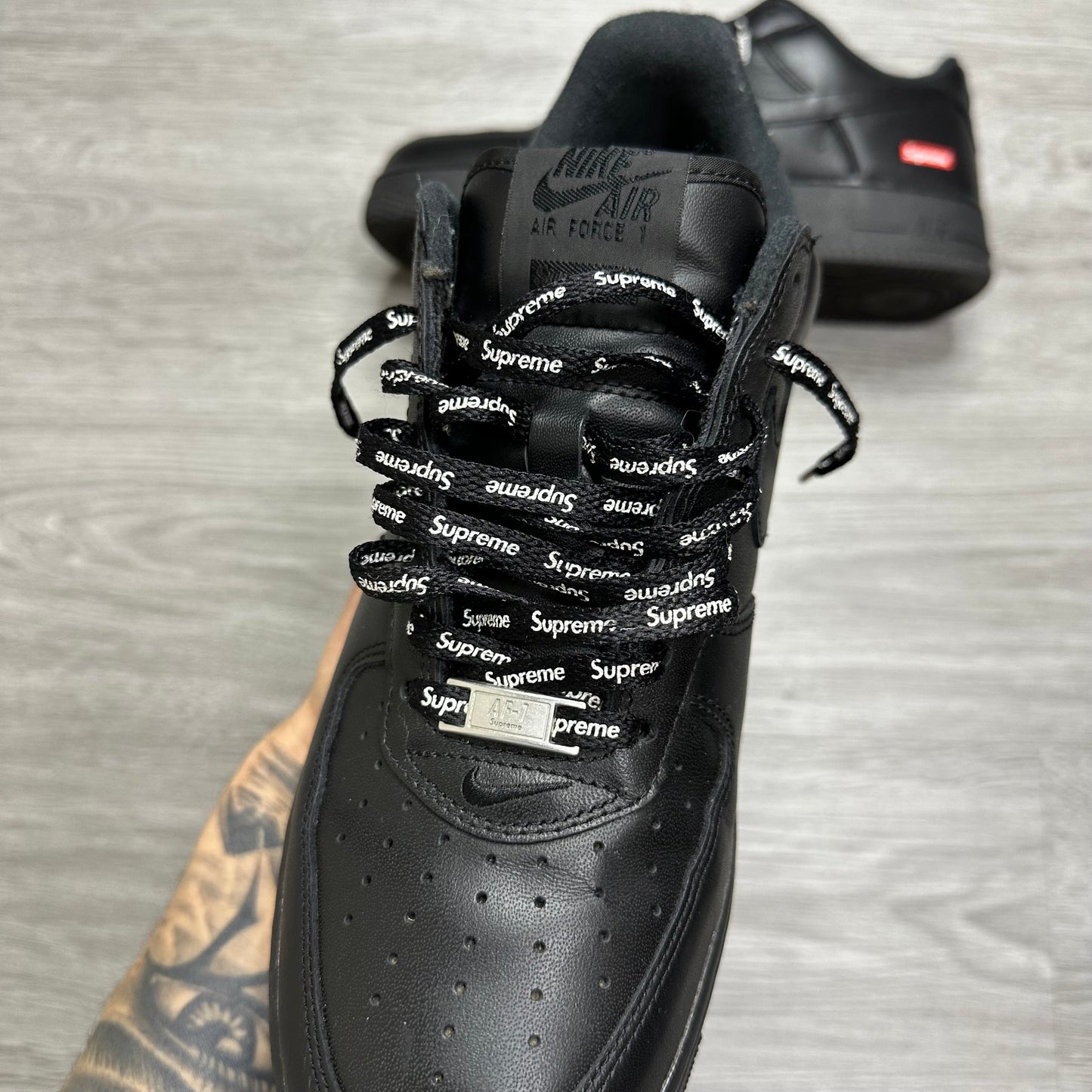 Nike Air Force 1 Low Supreme Black