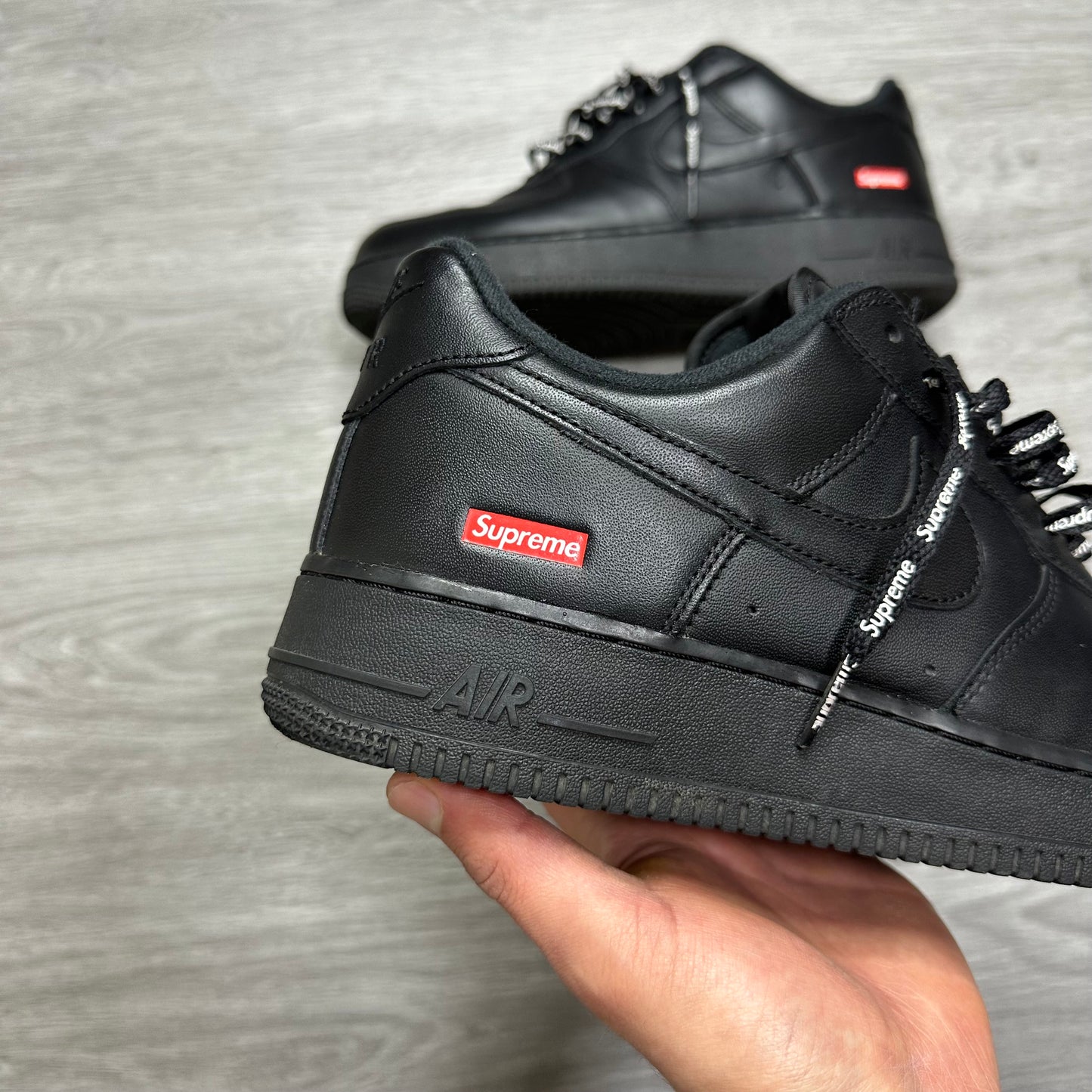 Nike Air Force 1 Low Supreme Black