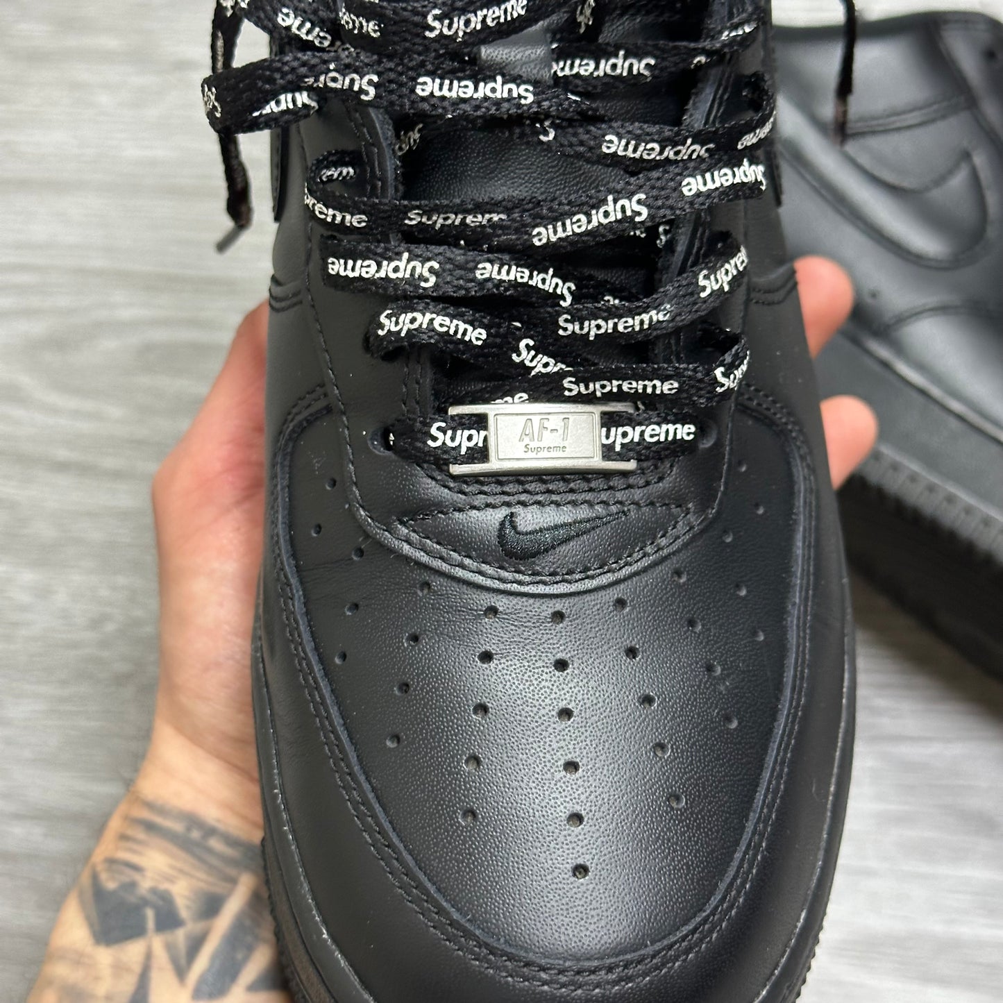 Nike Air Force 1 Low Supreme Black