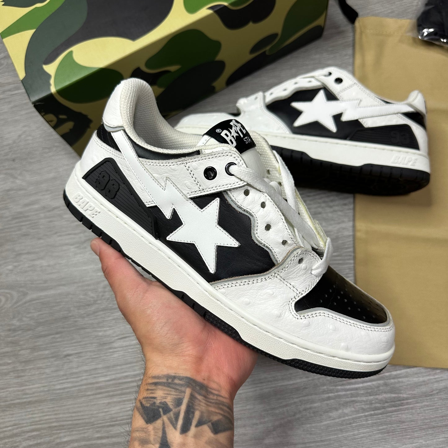 A Bathing Ape Sk8 Sta #1 Ostrich Pack White Black