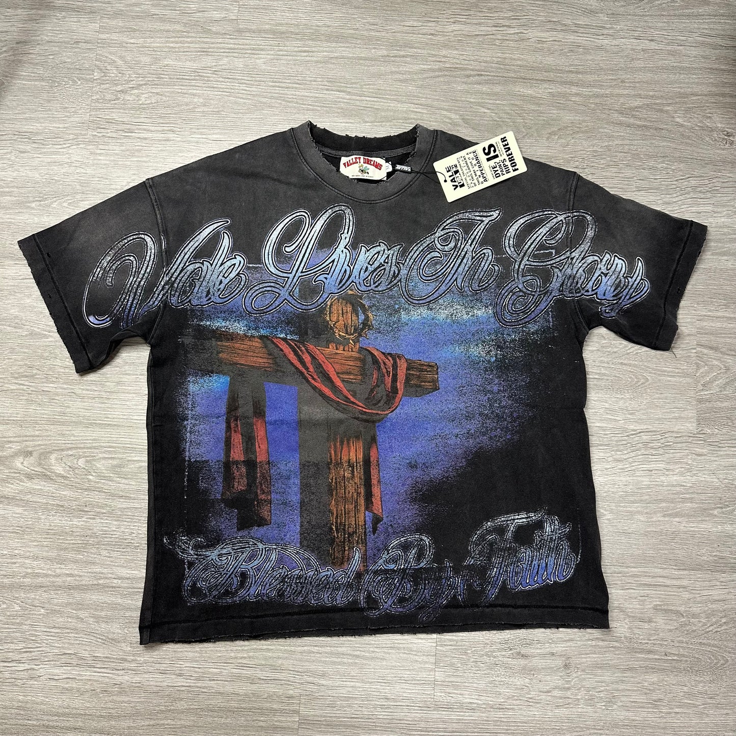 Vale Forever Crosses Tee