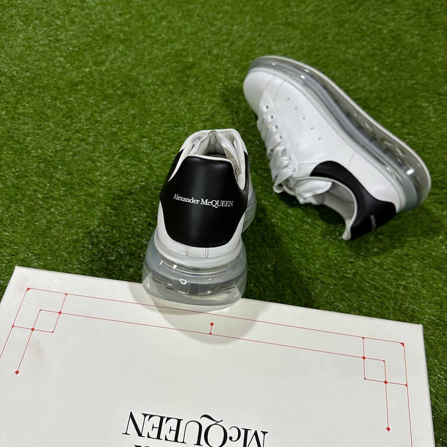 Alexander McQueen Oversized Clear Sole Black