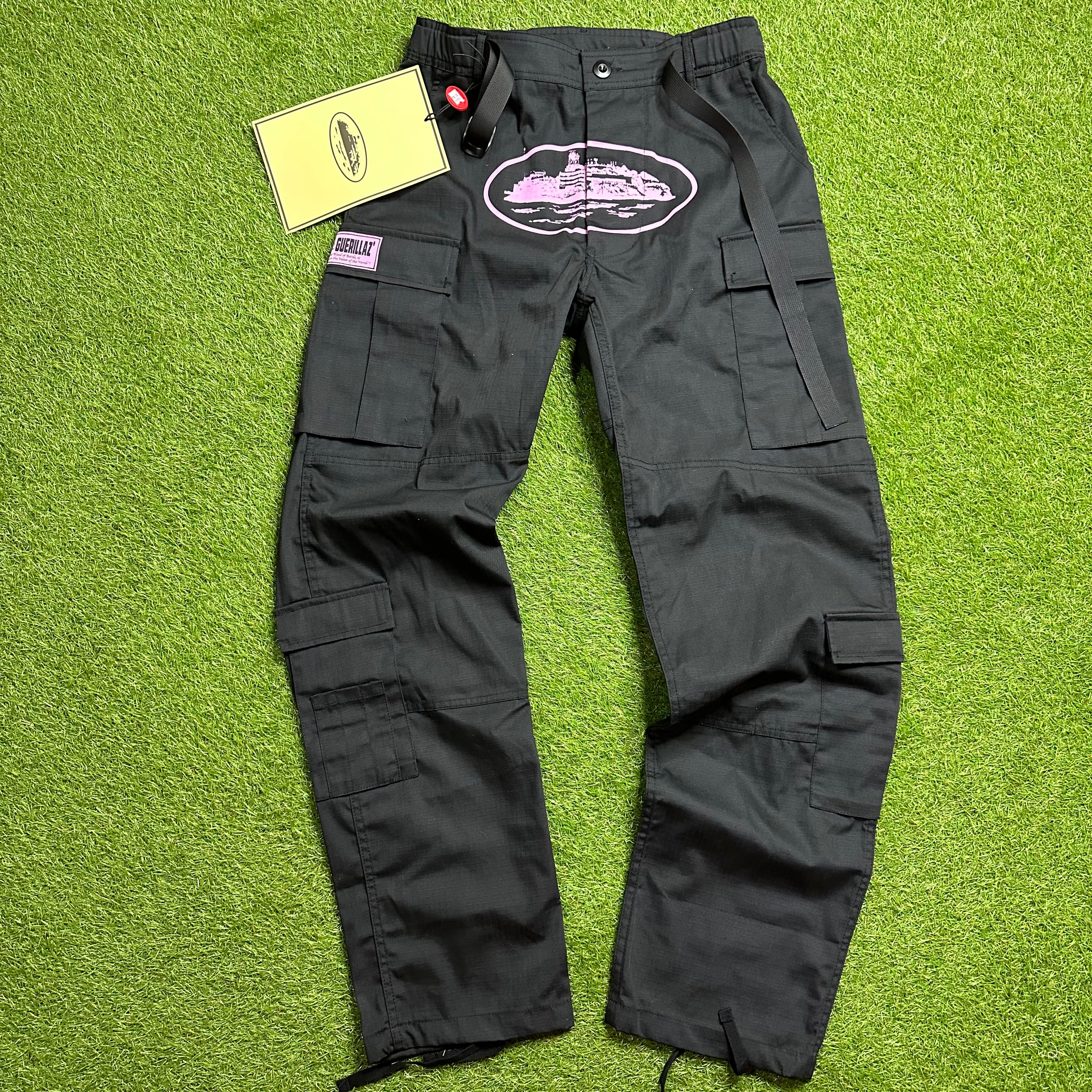 Corteiz Guerillaz Cargo Pant Black/Pink – Roosters