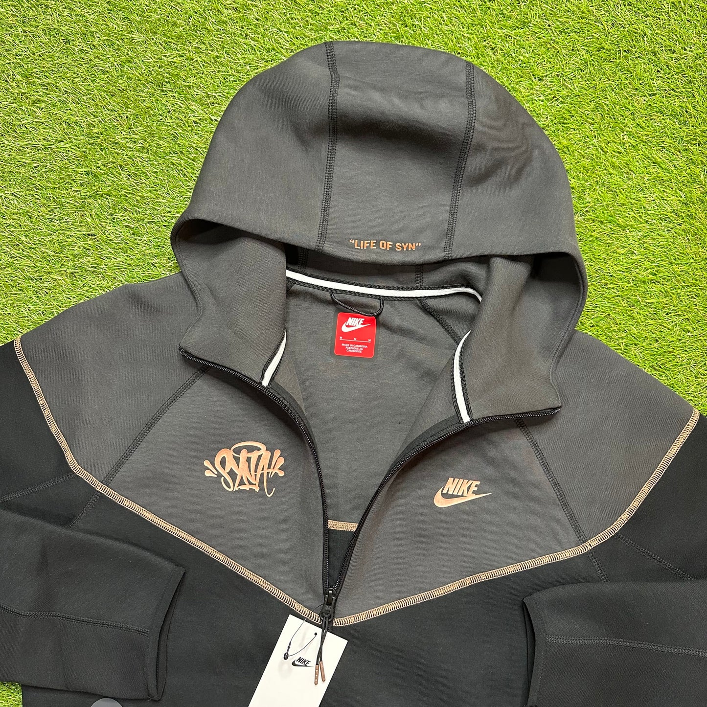 Nike Syna Tech Fleece Central Cee Black Gold