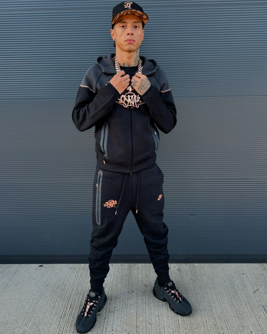 Nike Syna Tech Fleece Central Cee Black Gold